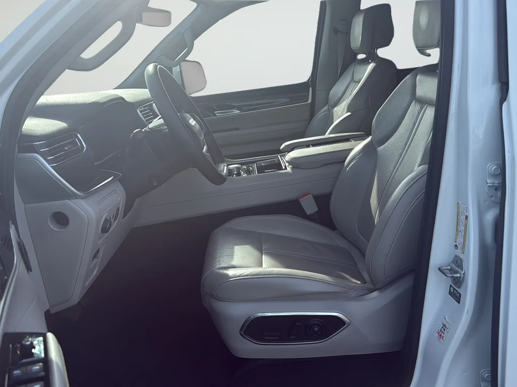 Certified Used 2022 White Jeep Series III image 10