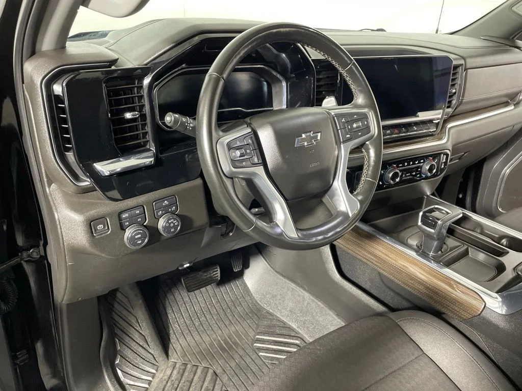 Used 2024 Black Chevrolet RST image 9