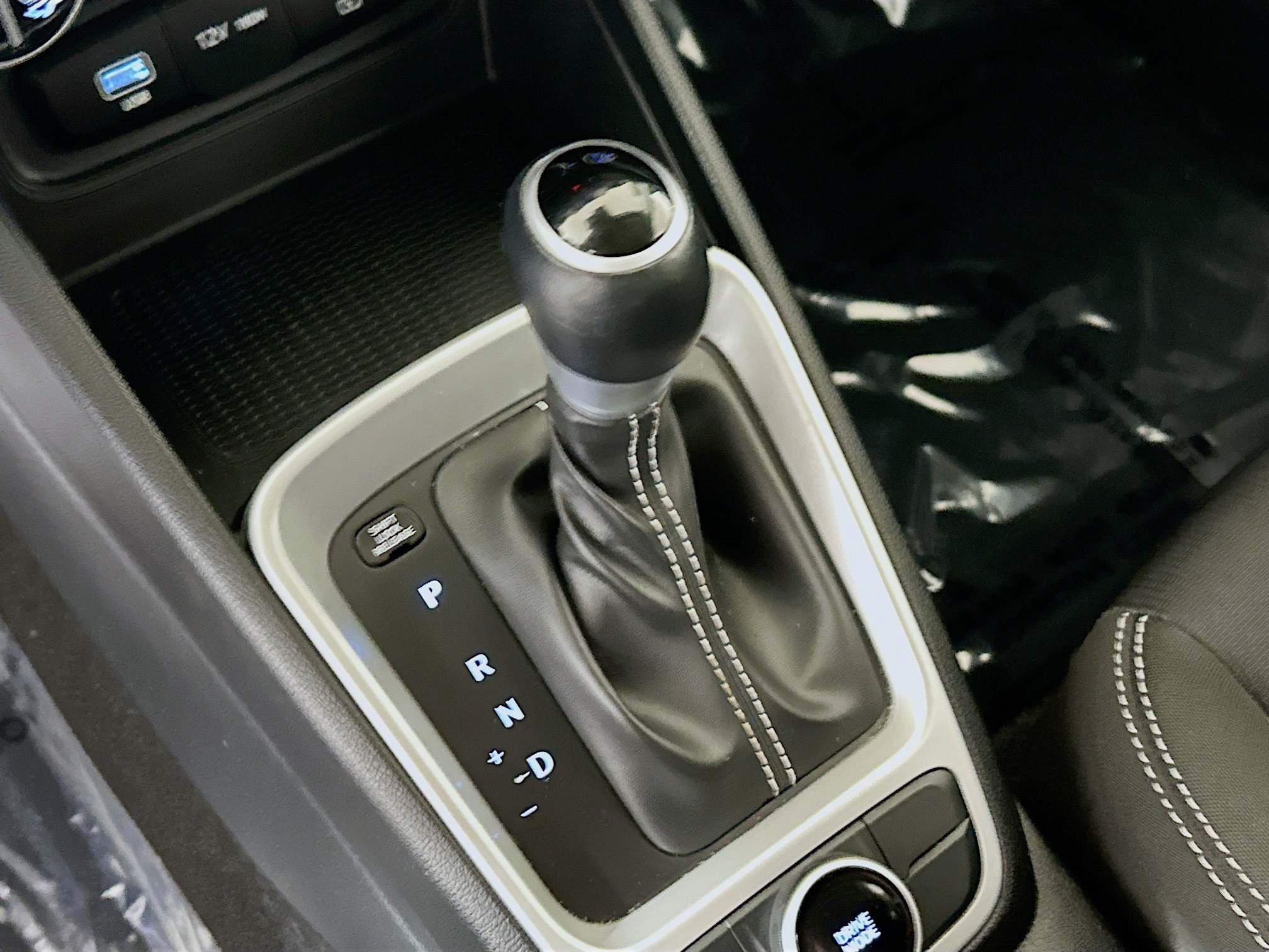 Used 2025 Intense Blue Hyundai SEL image 21