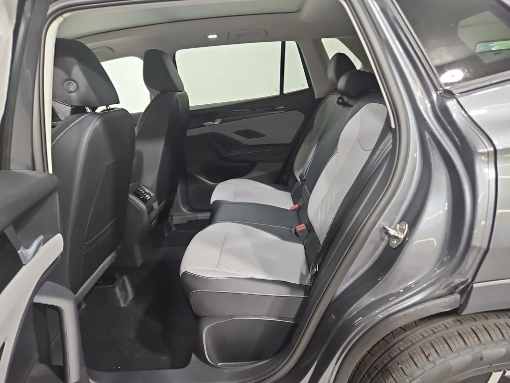 2026 Volkswagen Tiguan SE - Photo 23