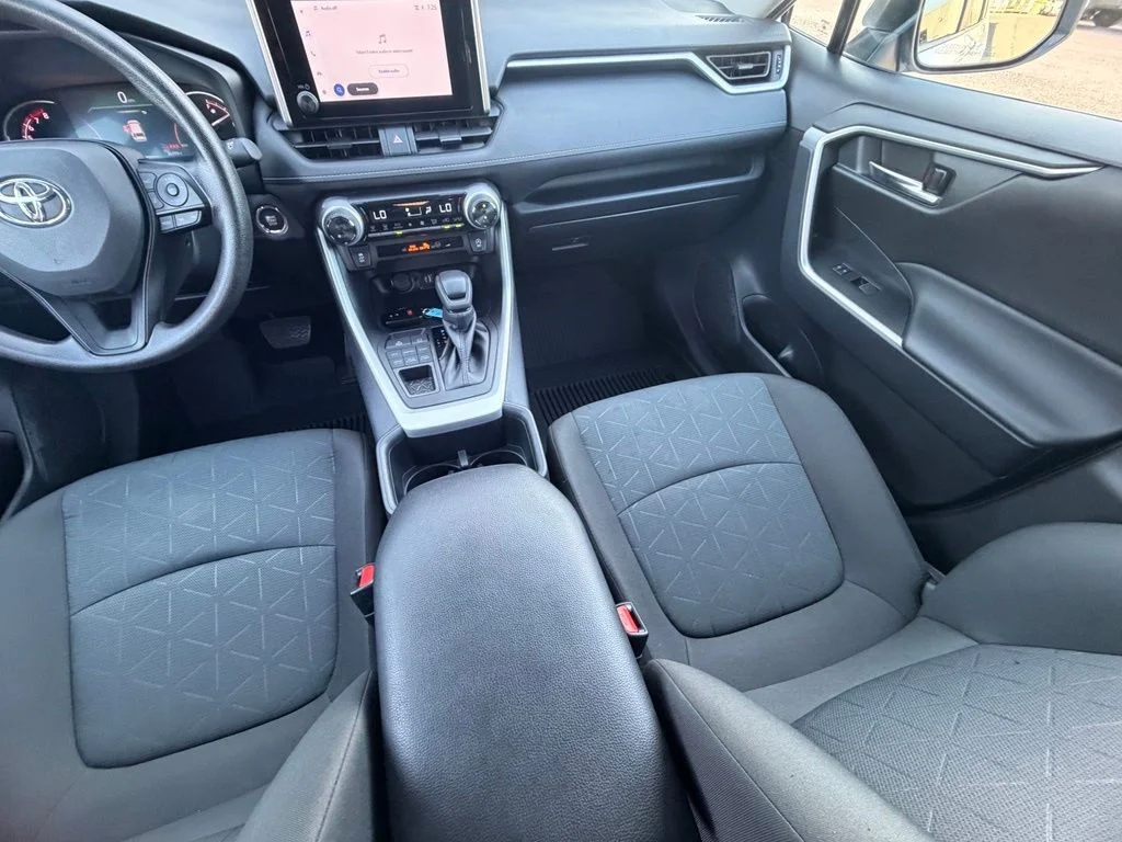 Used 2025 White Toyota XLE image 12