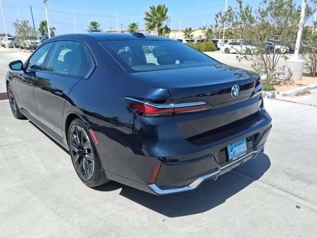 Used 2023 Black BMW 740i image 4