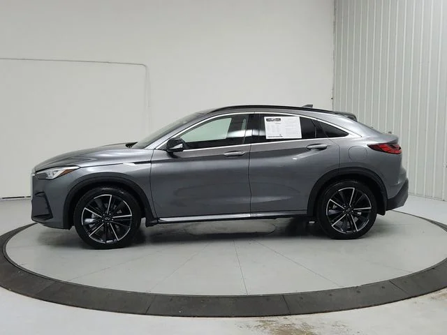 Used 2025 Gray INFINITI ESSENTIAL image 4