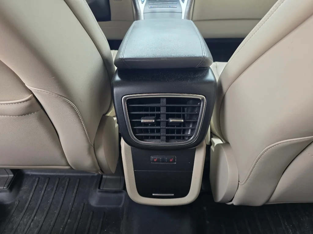 Used 2019 Blue Diamond Metallic Lincoln Reserve image 29