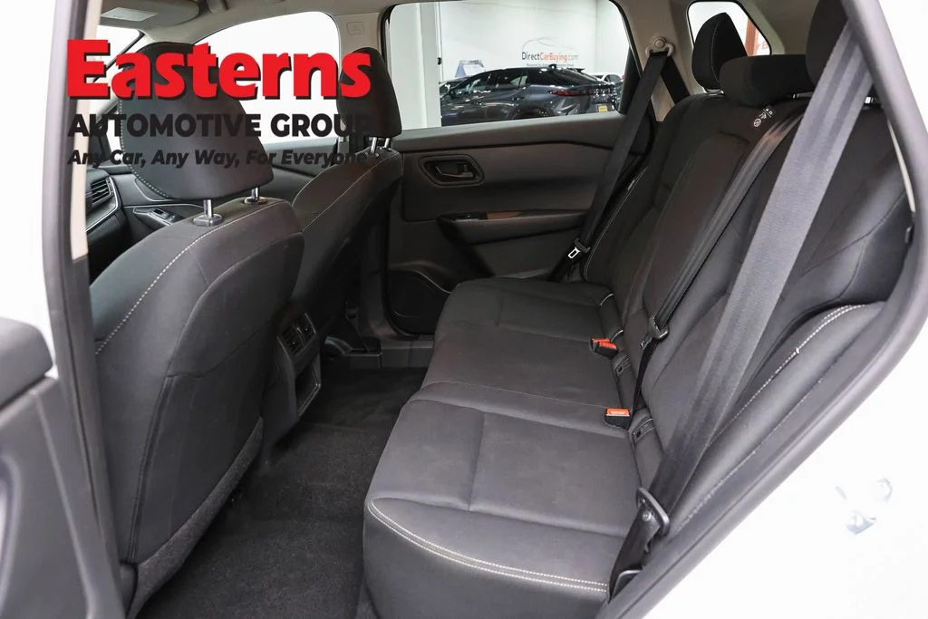 Used 2024 White Nissan S image 22