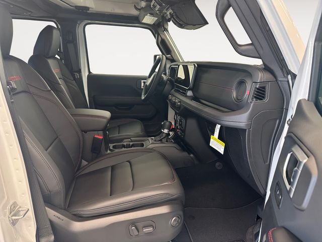 New 2026 Bright White Clearcoat Jeep Rubicon image 15