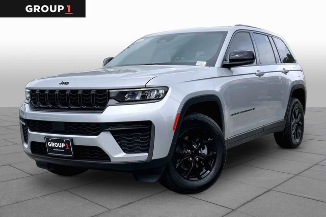 New 2026 Jeep Grand Cherokee Laredo Altitude With Navigation &amp; 4WD - In-Stock