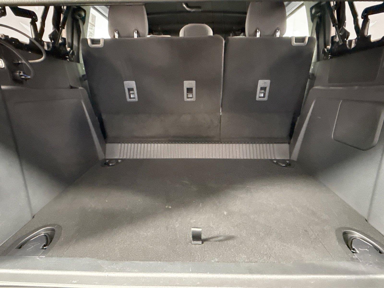 2025 Ford Bronco 4-Door Base - Photo 34