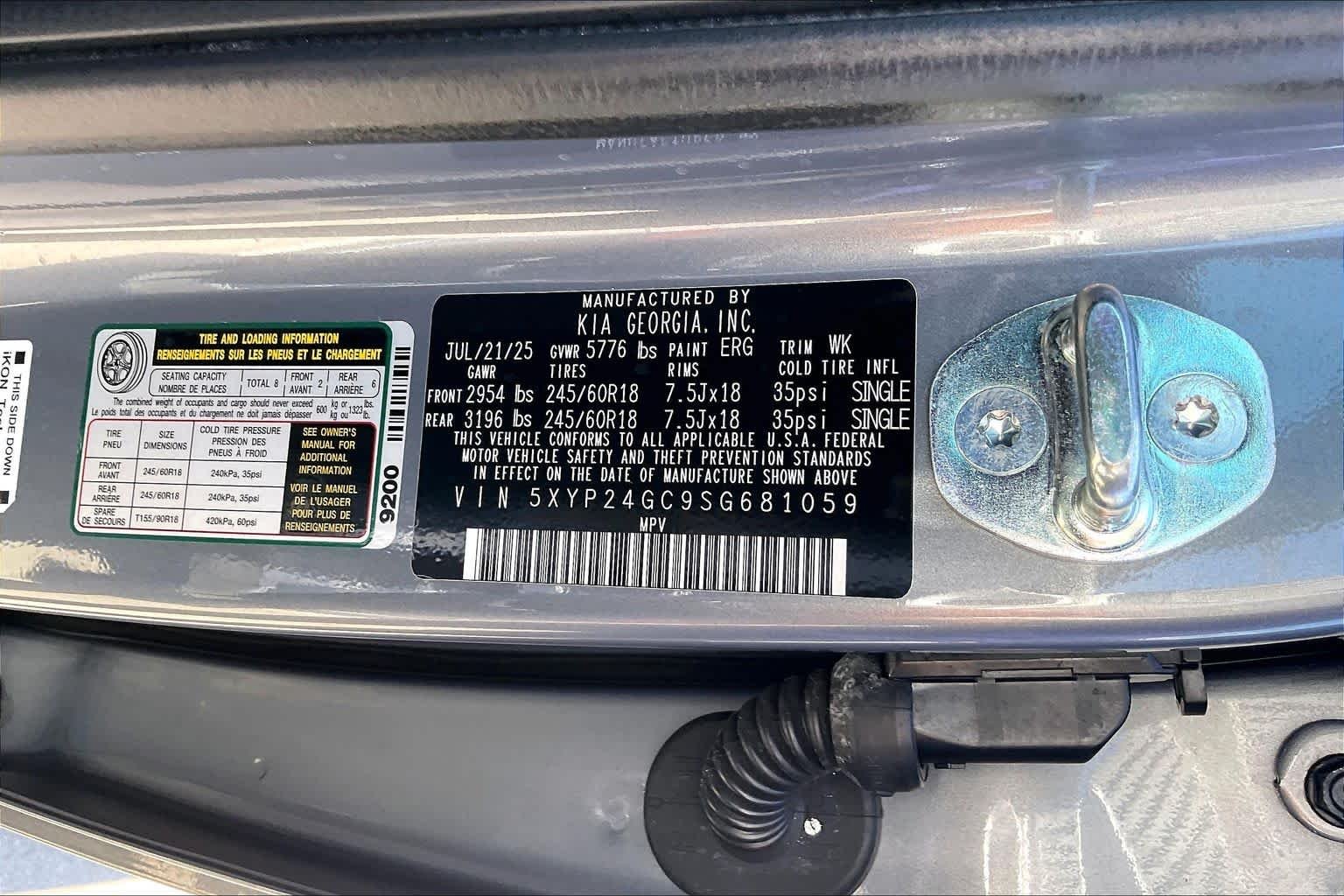 Used 2025 Everlasting Silver Kia LX image 35