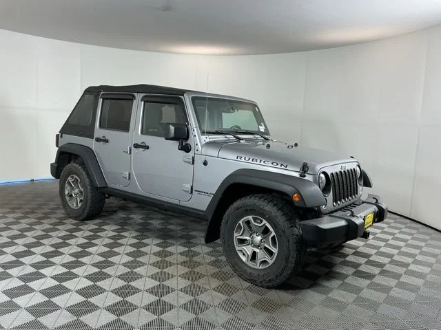 Used 2015 Billet Silver Metallic Jeep Unlimited Rubicon image 3
