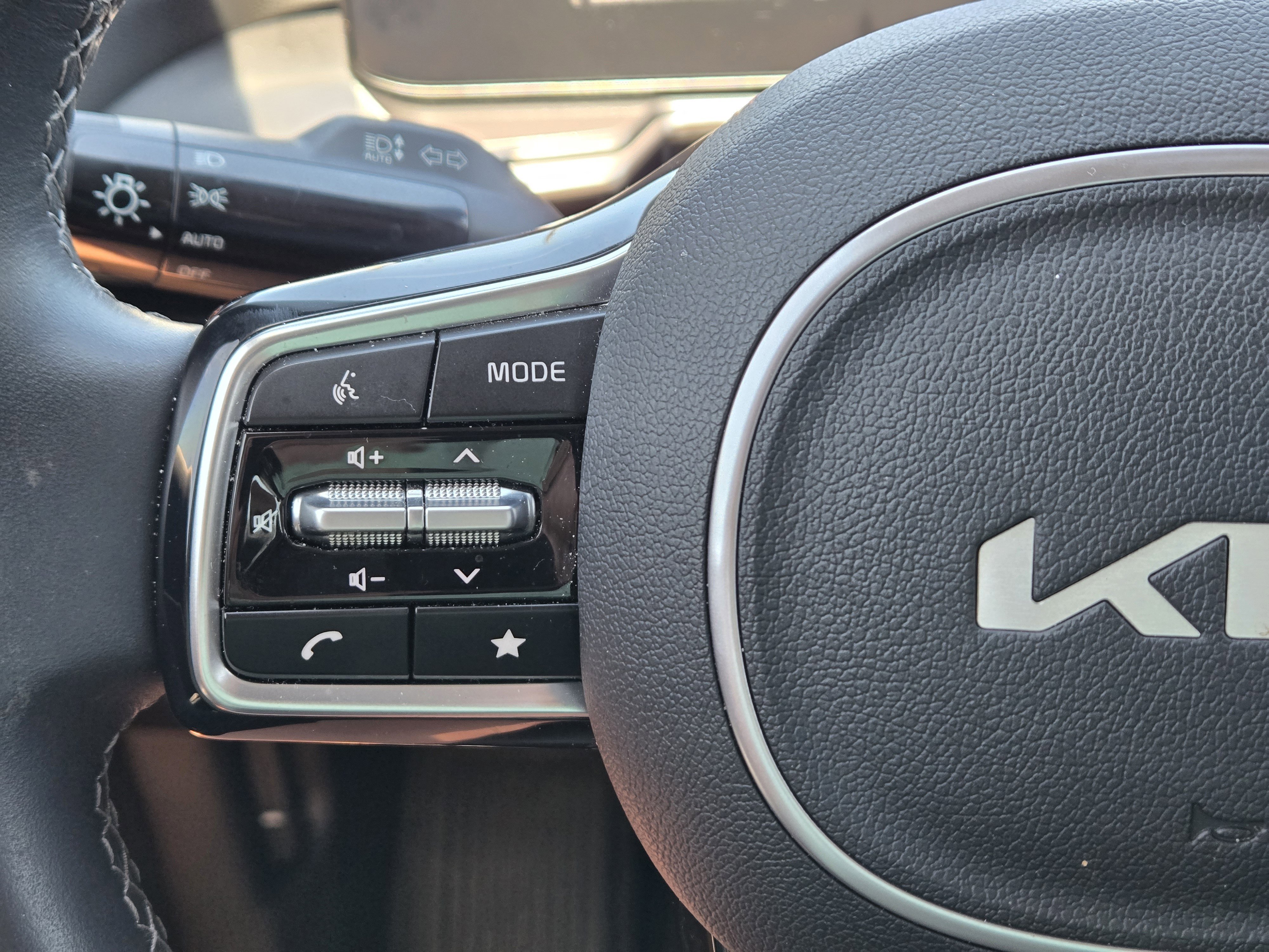 Used 2025 Gray Kia S image 23