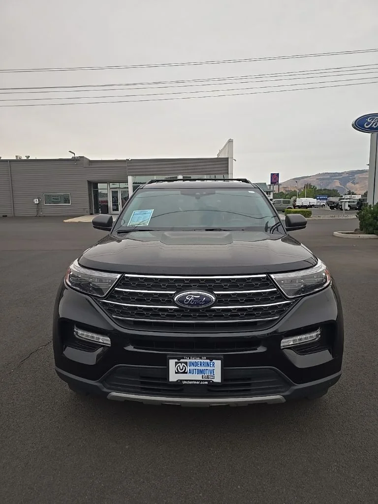 Certified Used 2023 Black Metallic Ford XLT image 8