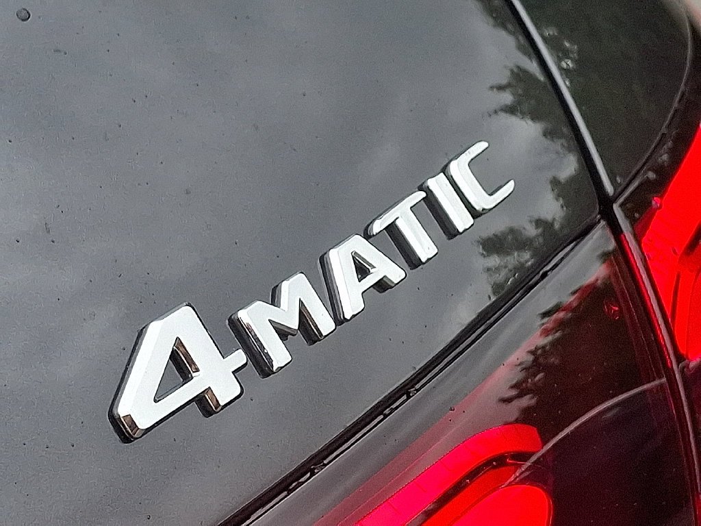 New 2027 Graphite Grey Metallic Mercedes-Benz GLC 300 image 30