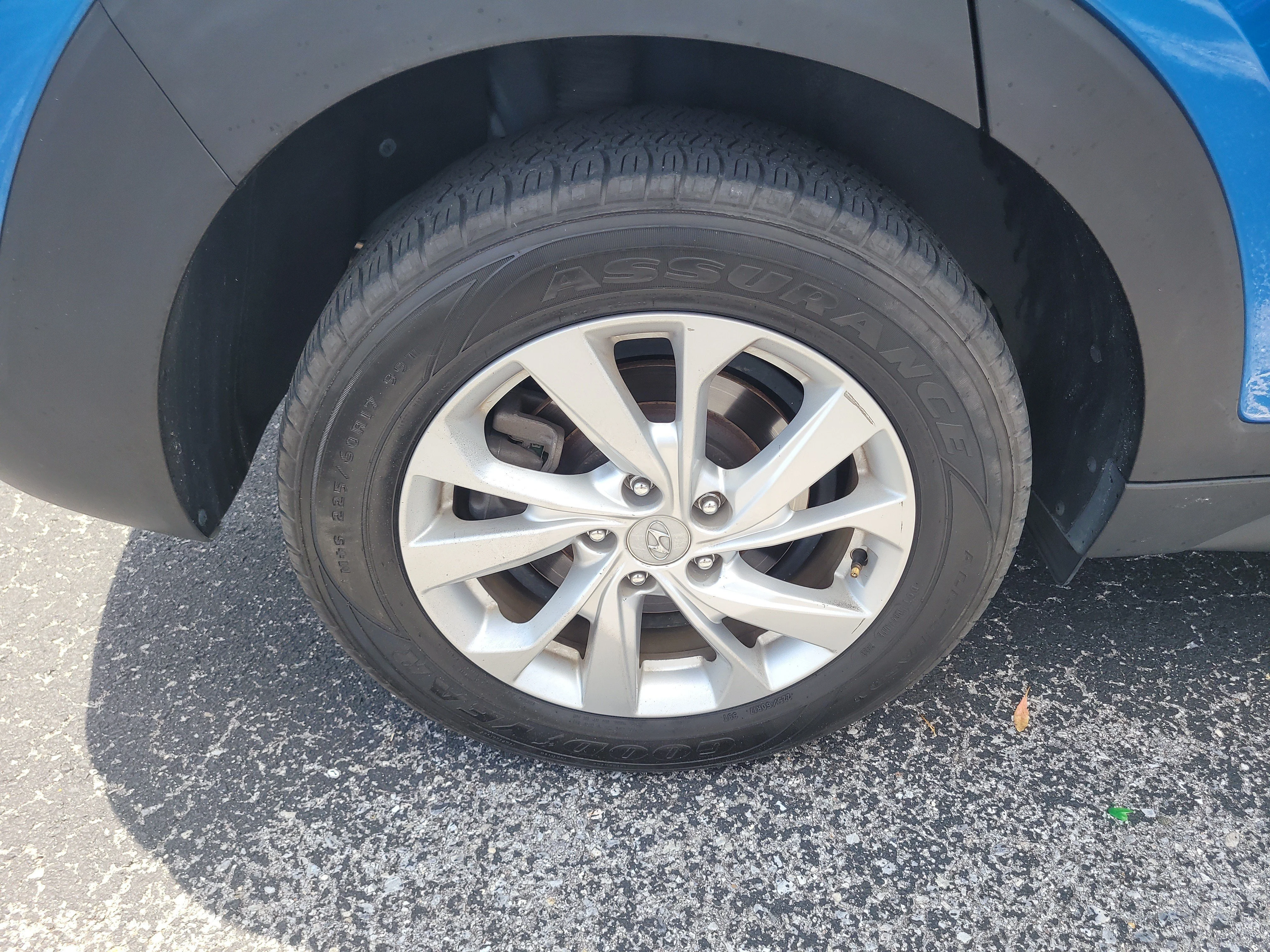 Used 2019 Aqua Blue Hyundai SE image 8