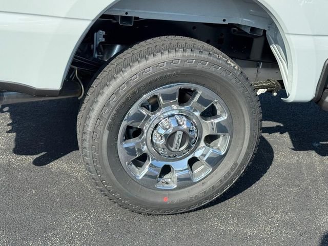 New 2026 Avalanche Ford Lariat image 4
