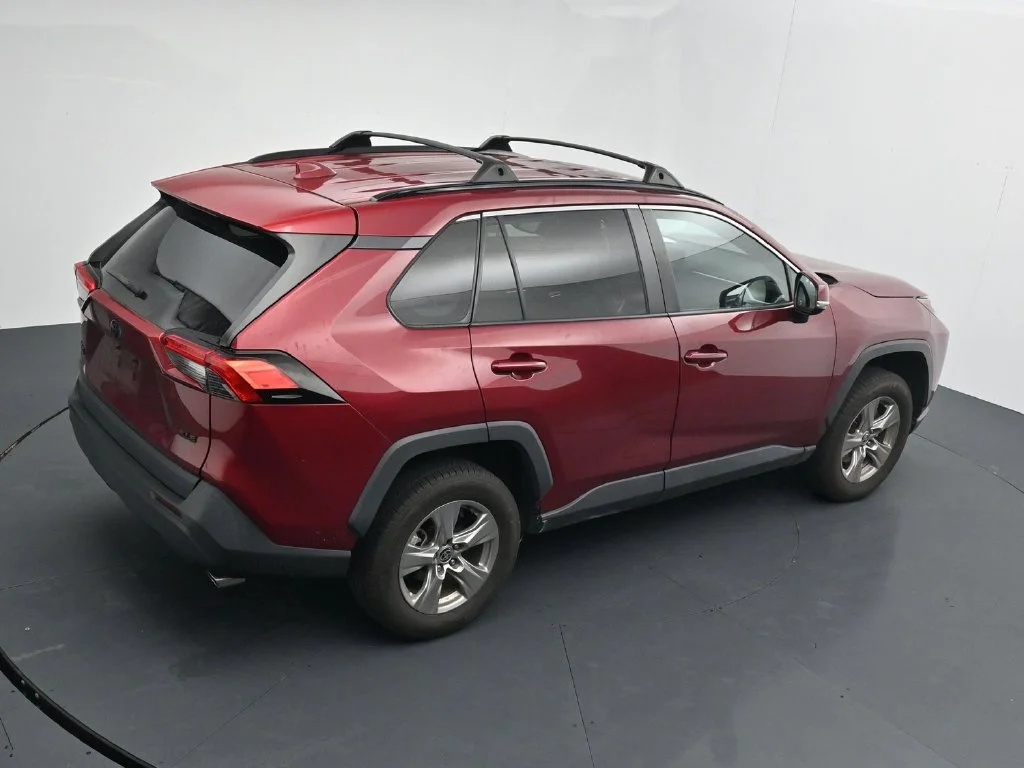 Used 2022 Red Toyota XLE image 15