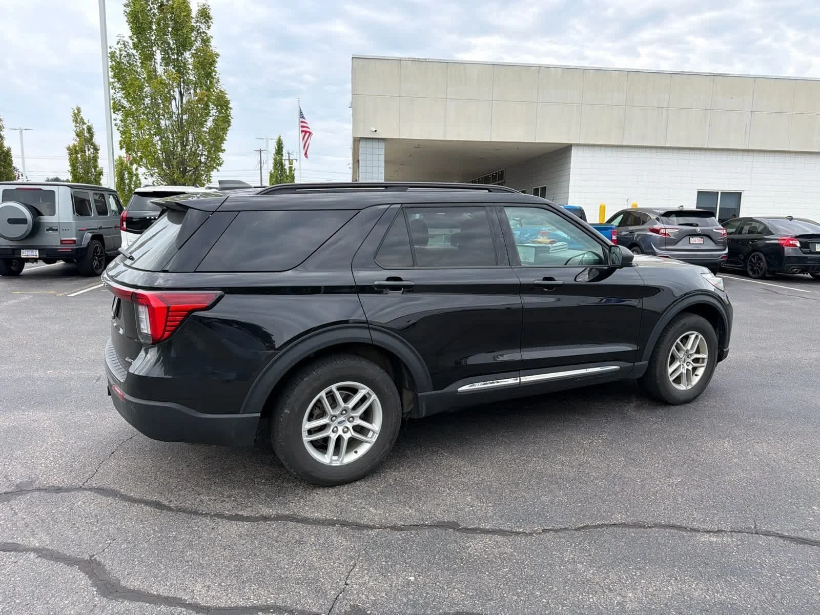 Used 2025 Agate Black Ford Active image 5