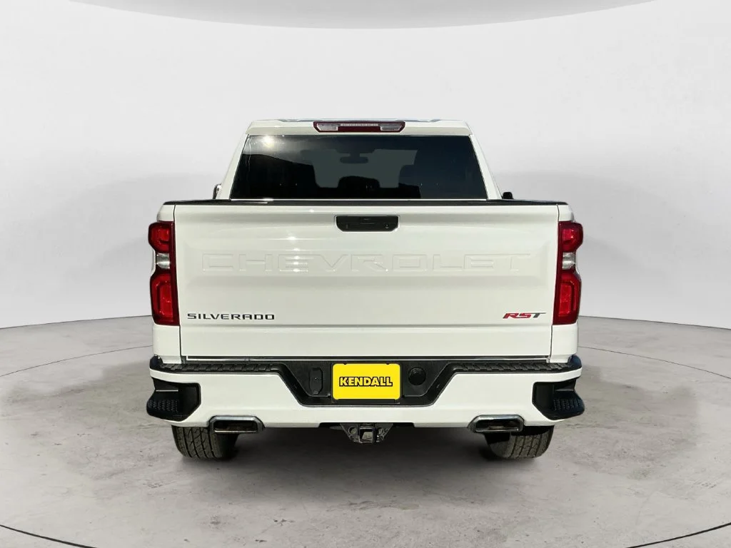 Used 2021 SUMMIT WHITE Chevrolet RST image 10