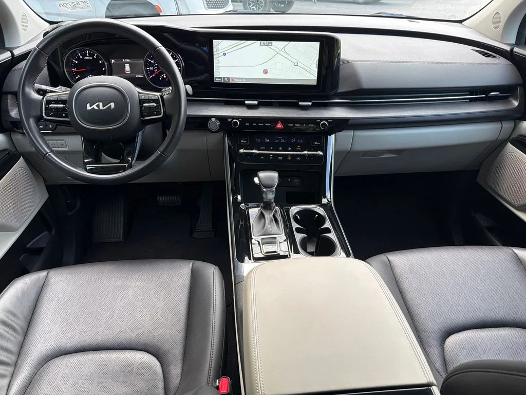 Used 2024 White Kia EX image 21