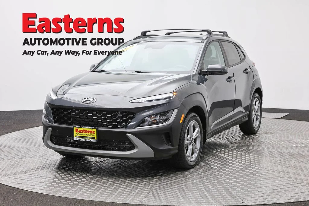 Used 2023 Gray Hyundai SEL image 1