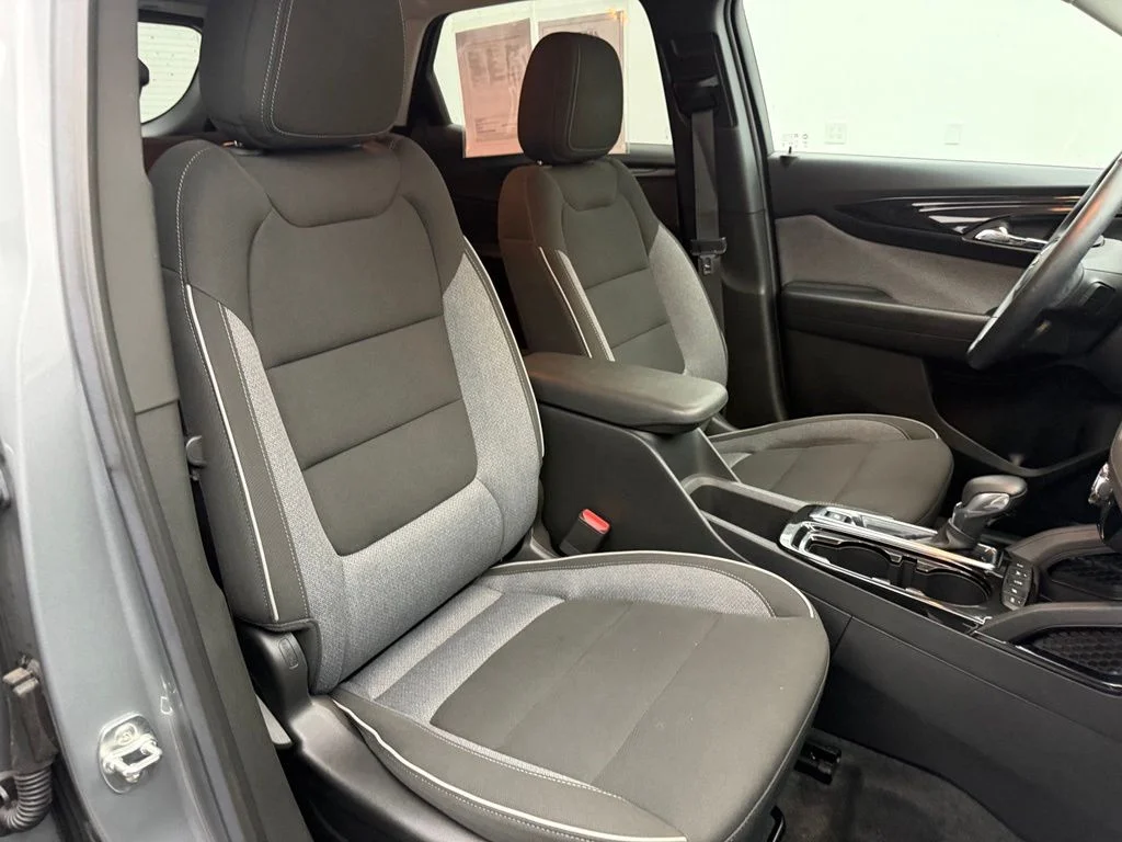 Used 2024 Gray Chevrolet LT image 31