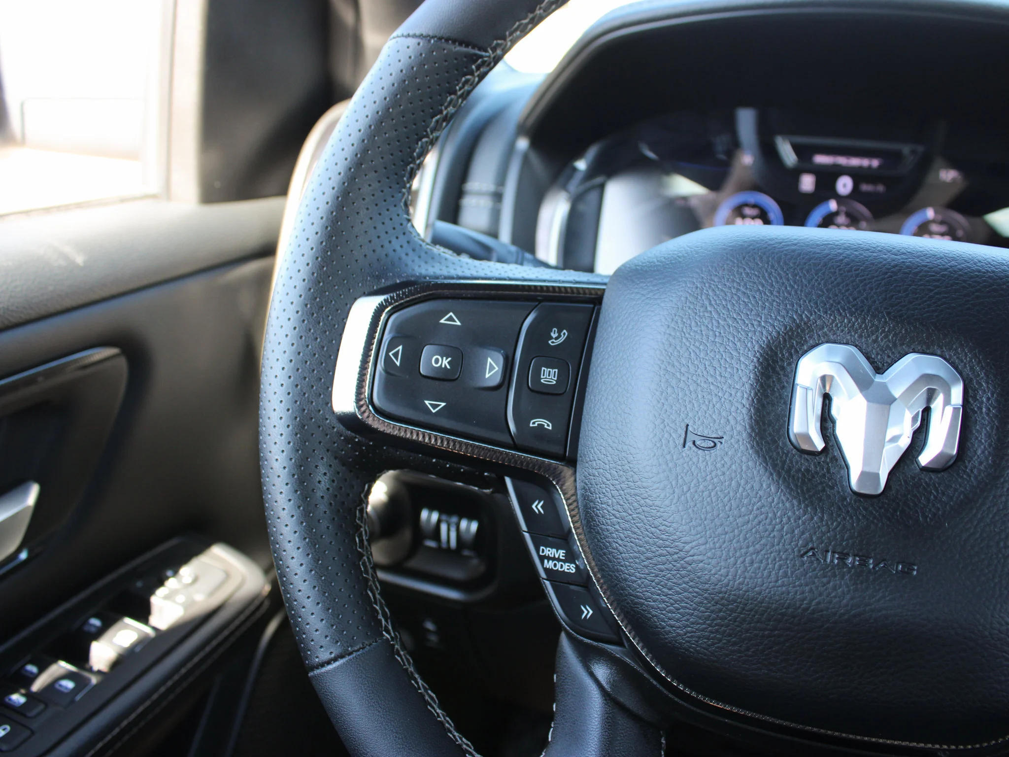 Certified Used 2025 Silver RAM Sport * Twin-Turbo | Remote Start | Alpine | Heated Seats | Navigation | Adaptive Cruise image 22