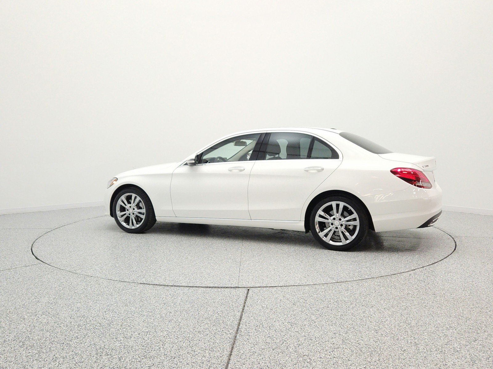 Used 2016 Polar White Mercedes-Benz C 300 Luxury image 8