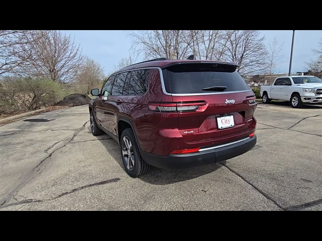 New 2026 Velvet Red Pearl-Coat Exterior Paint Jeep Limited image 6