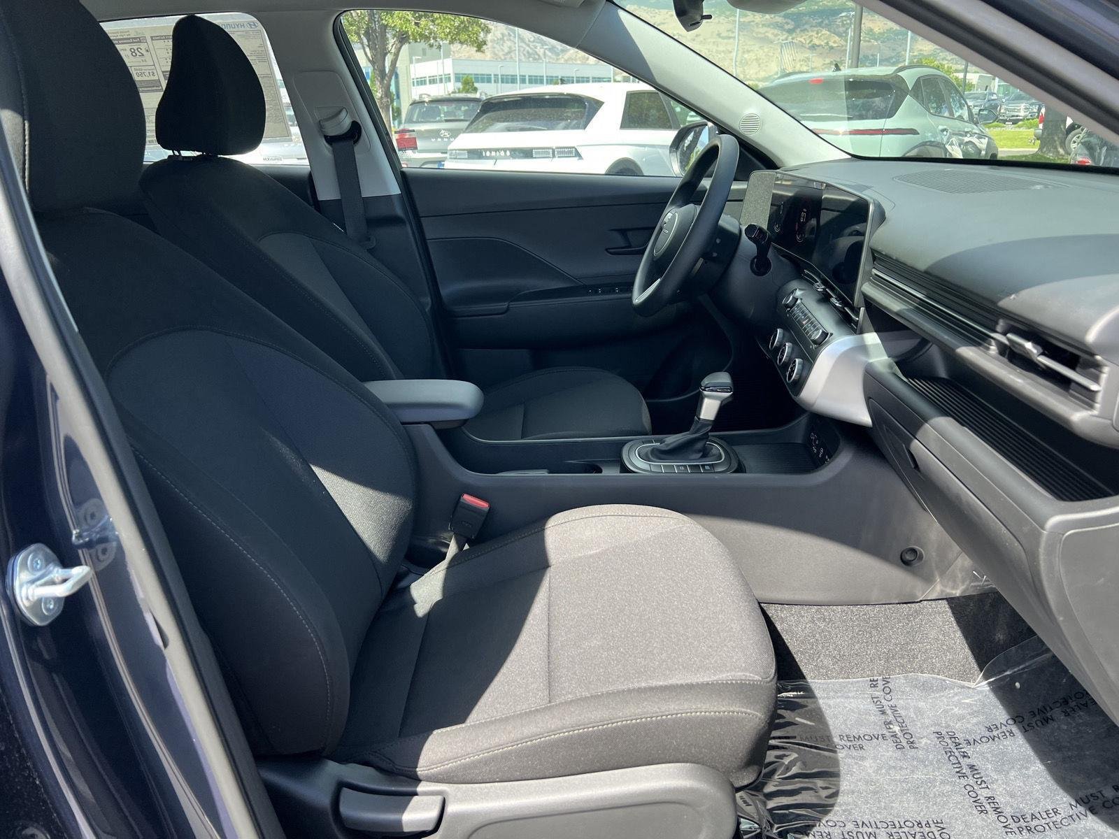 2026 Hyundai Kona SE - Photo 17