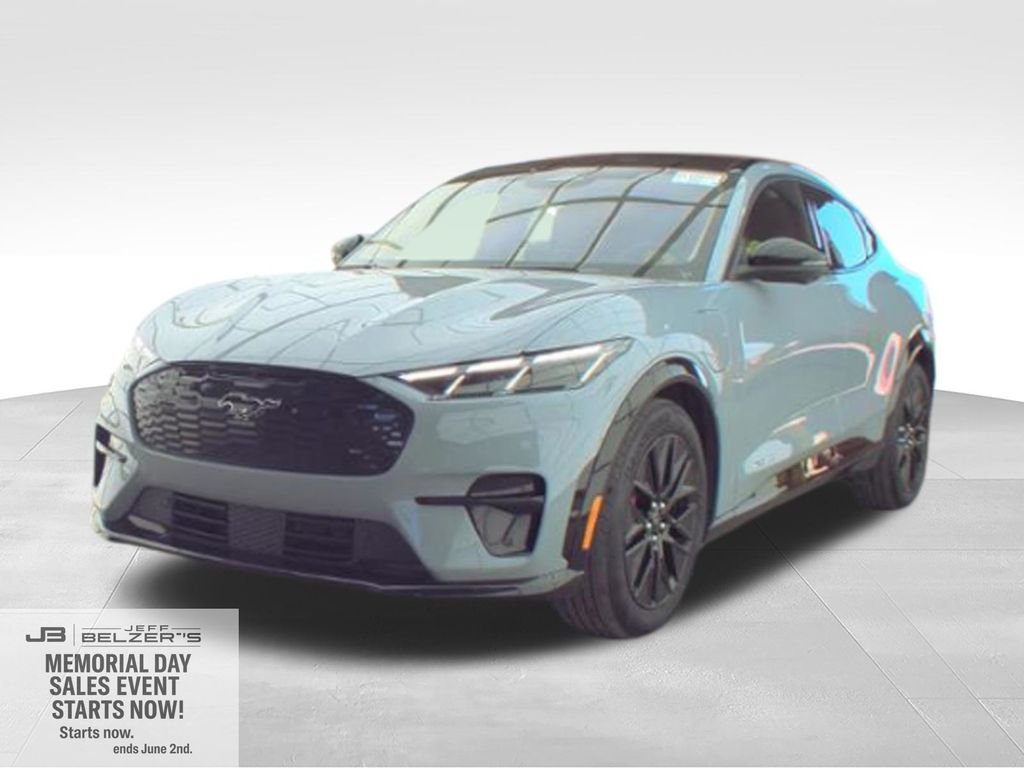 2025 Ford Mustang-Mach-e's photo