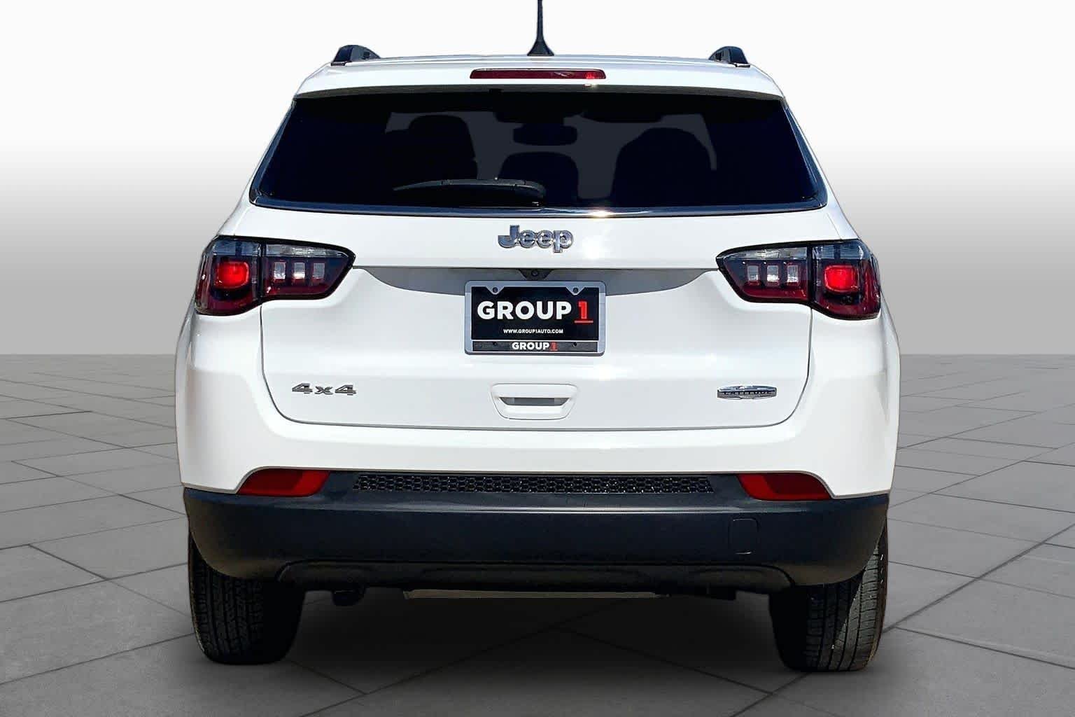 Certified Used 2023 Bright White Clearcoat Jeep Latitude image 5