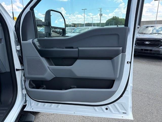 New 2026 Oxford White Ford F-350® XL image 23