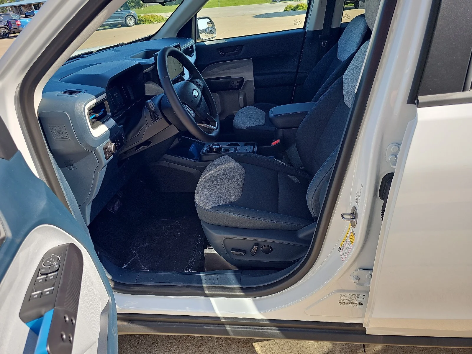 New 2026 Oxford White Ford XLT image 18