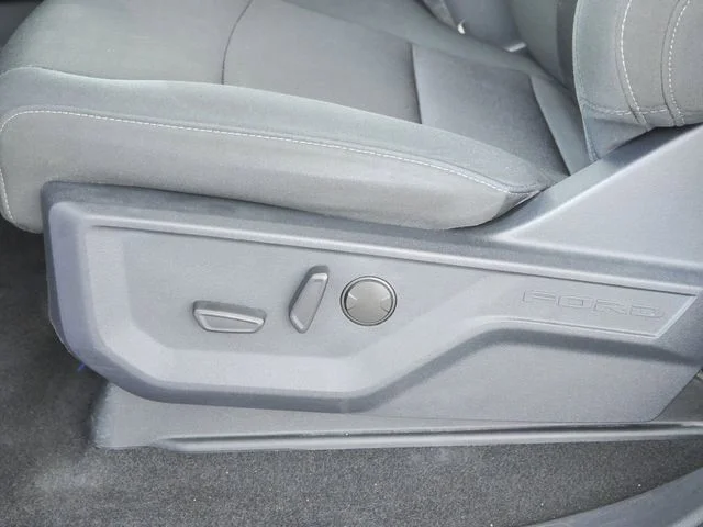 Used 2024 Silver Ford XLT image 23