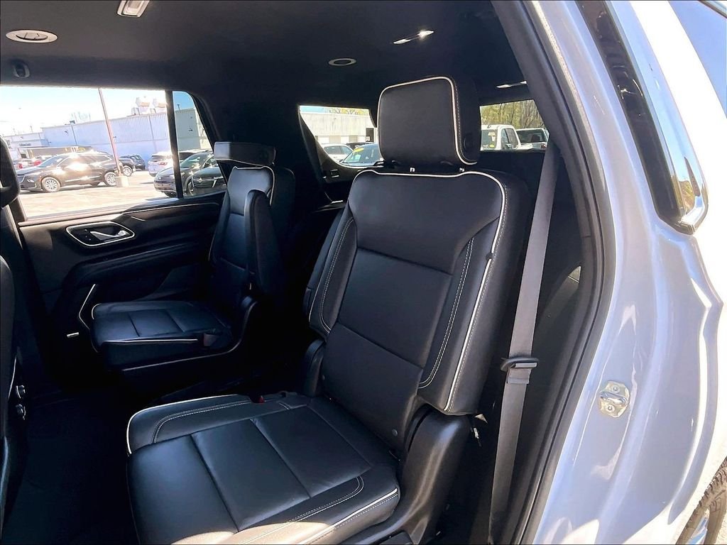 Used 2024 Summit White Chevrolet Premier image 14