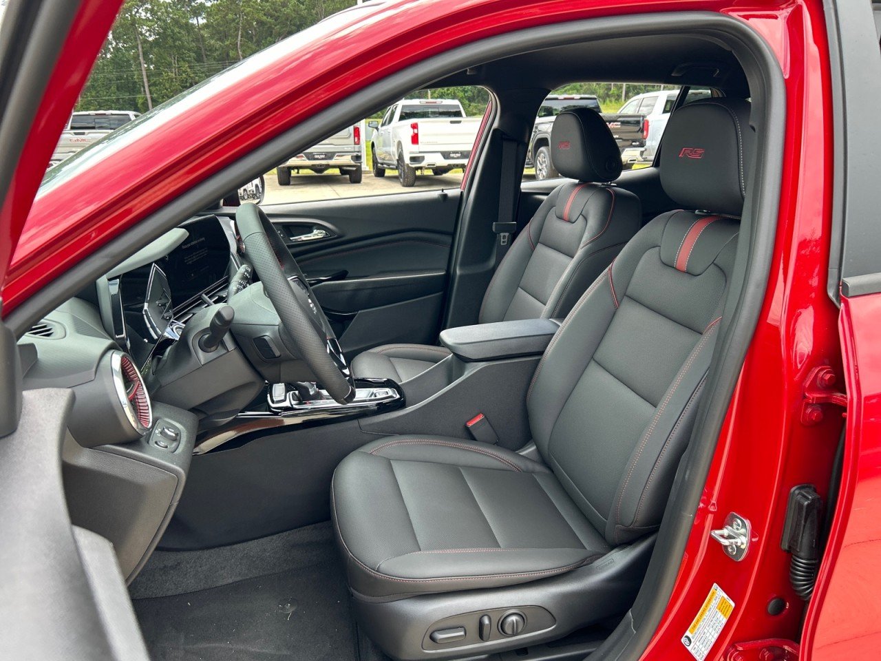 2026 Chevrolet Trax RS - Photo 16
