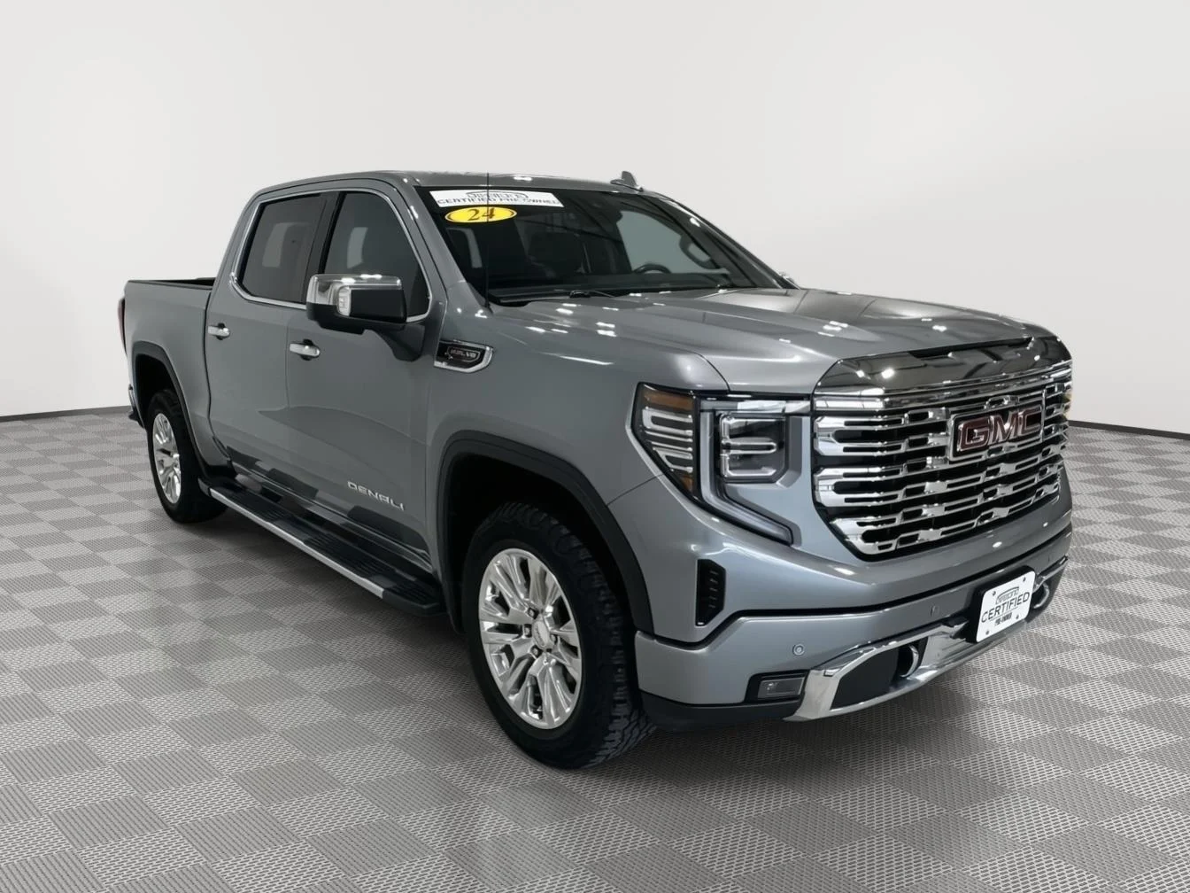 Used 2024 Sterling Metallic GMC Denali image 7