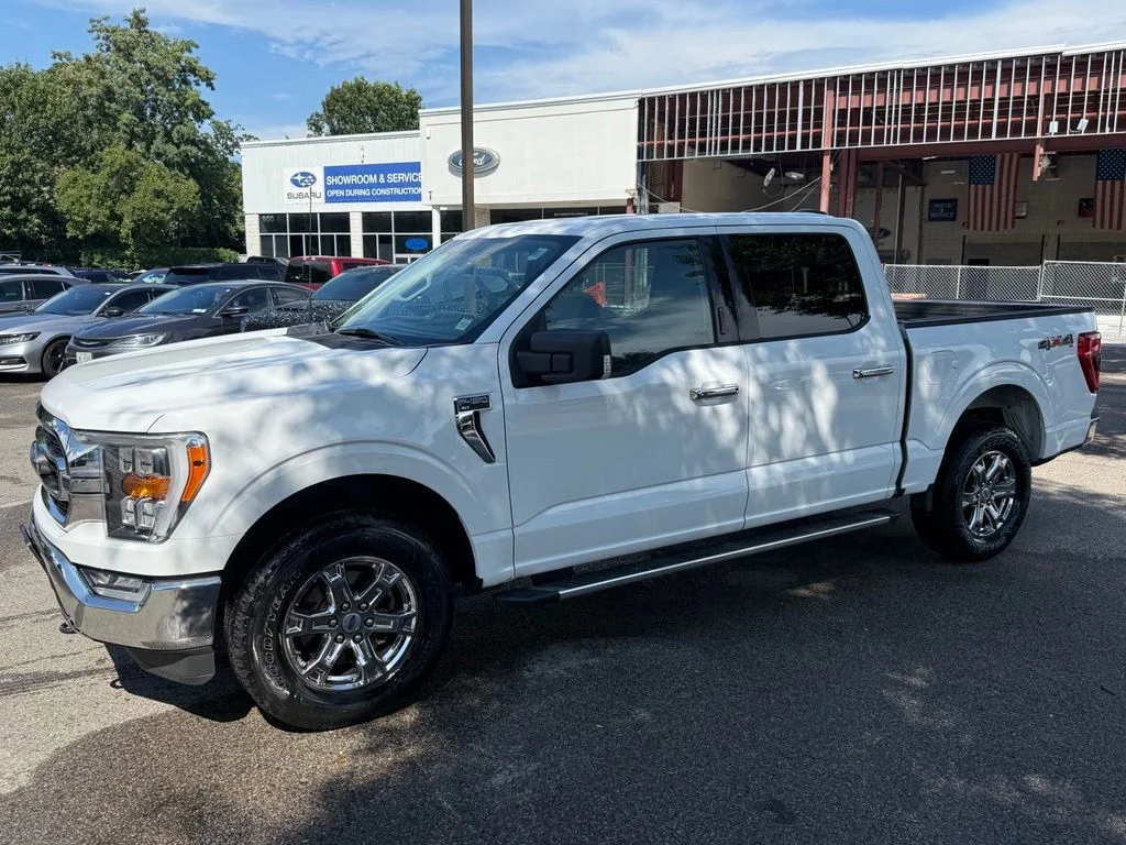 Used 2022 White Ford XLT image 4