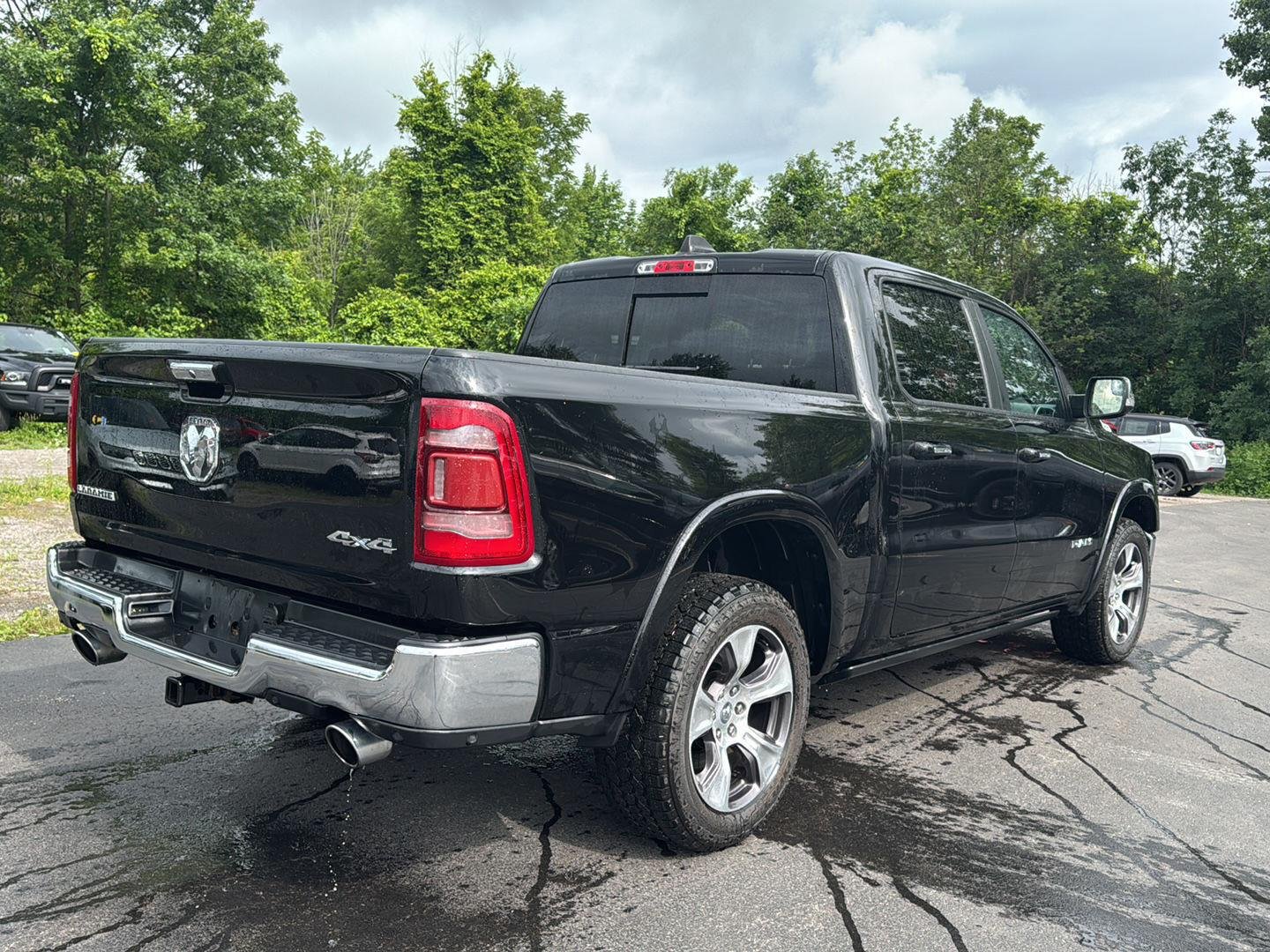 Used 2019 Diamond Black Crystal Pearlcoat Ram Laramie image 6