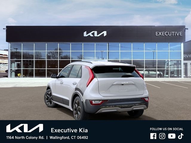 New 2026 Snow White Pearl Kia WAVE image 4