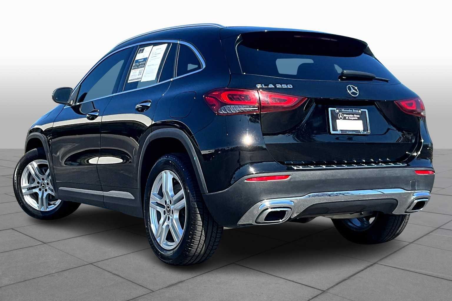 Used 2021 Night Black Mercedes-Benz GLA 250 image 11