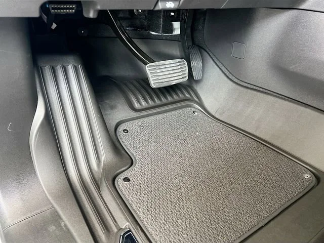 2026 GMC Sierra 1500 AT4X - Photo 14