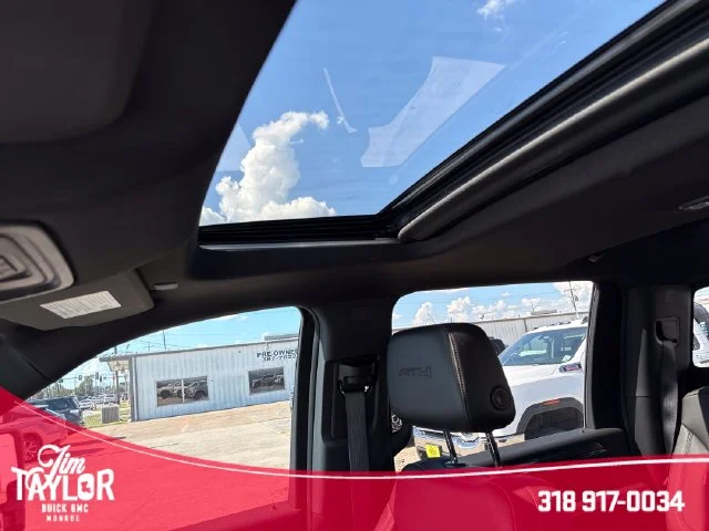 Used 2024 White GMC AT4 image 24