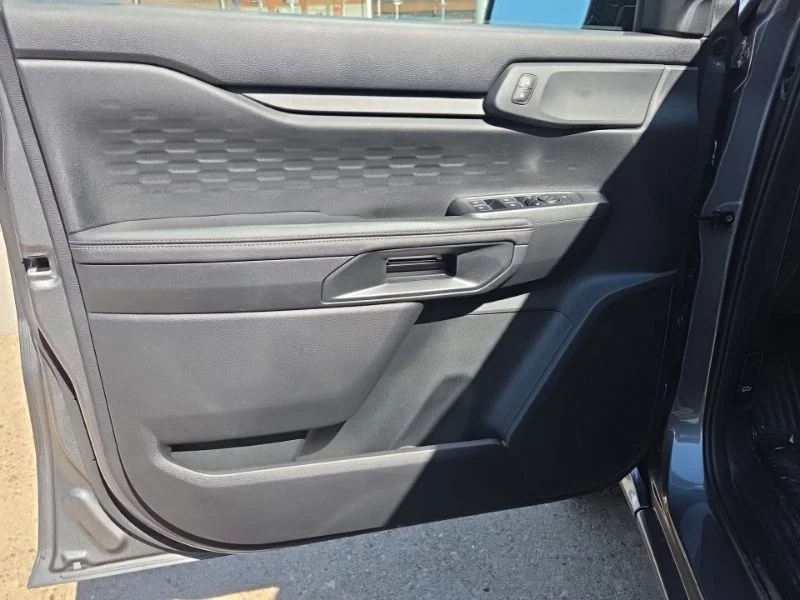 New 2026 Carbonized Gray Metallic Ford XLT image 23