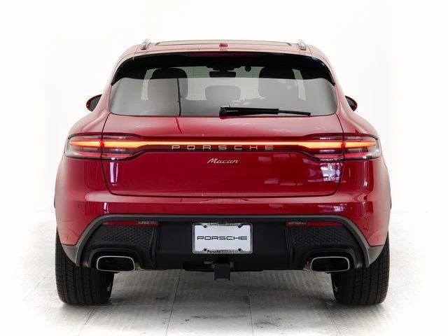 2025 Porsche Macan - Photo 34