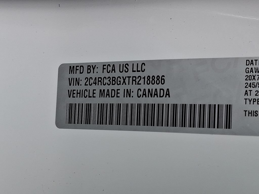 New 2026 Bright White Clear-Coat Exterior Paint Chrysler Select image 18