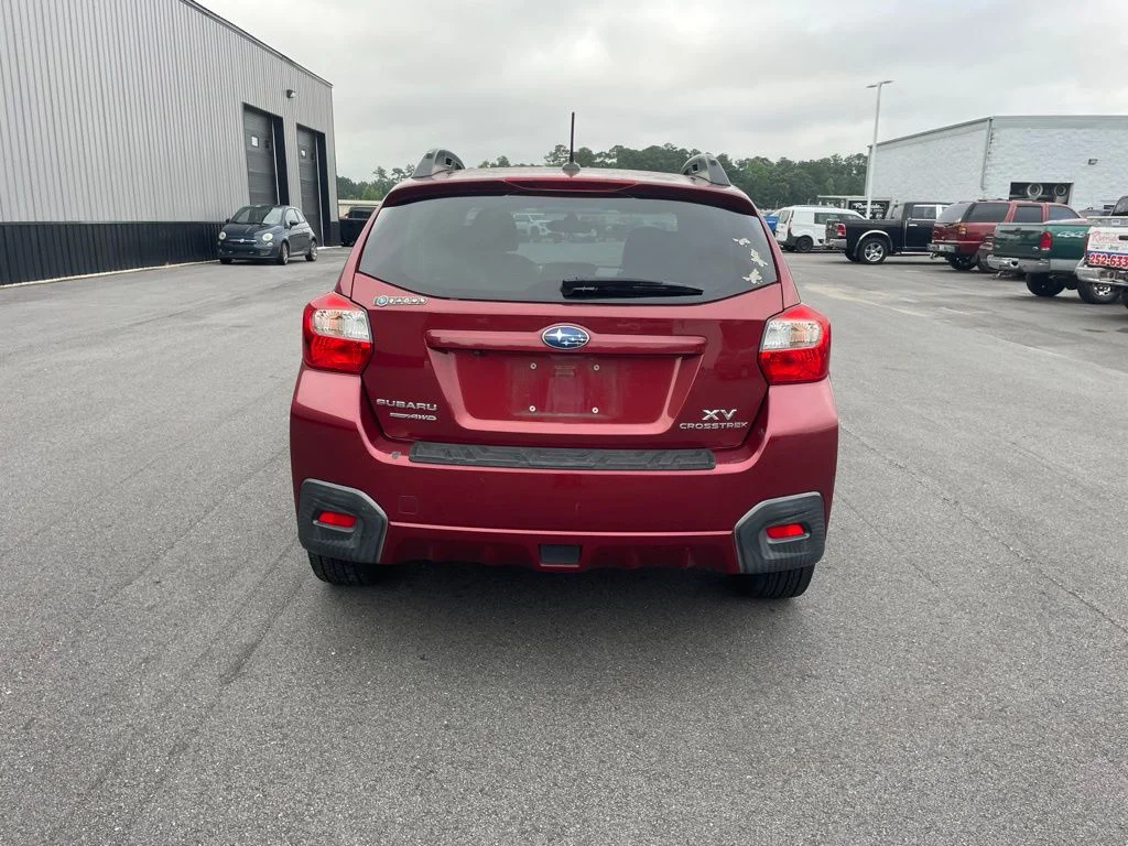 Used 2015 Red Subaru 2.0i Limited image 7