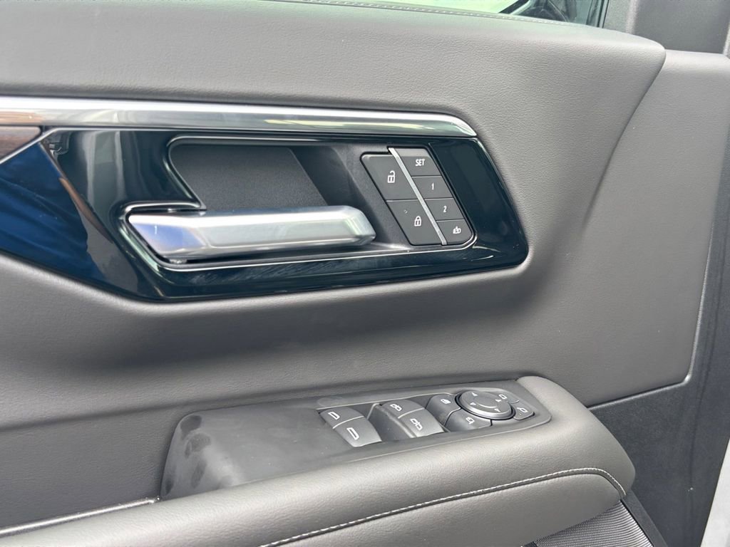 New 2026 Sterling Gray Metallic Chevrolet Z71 image 31