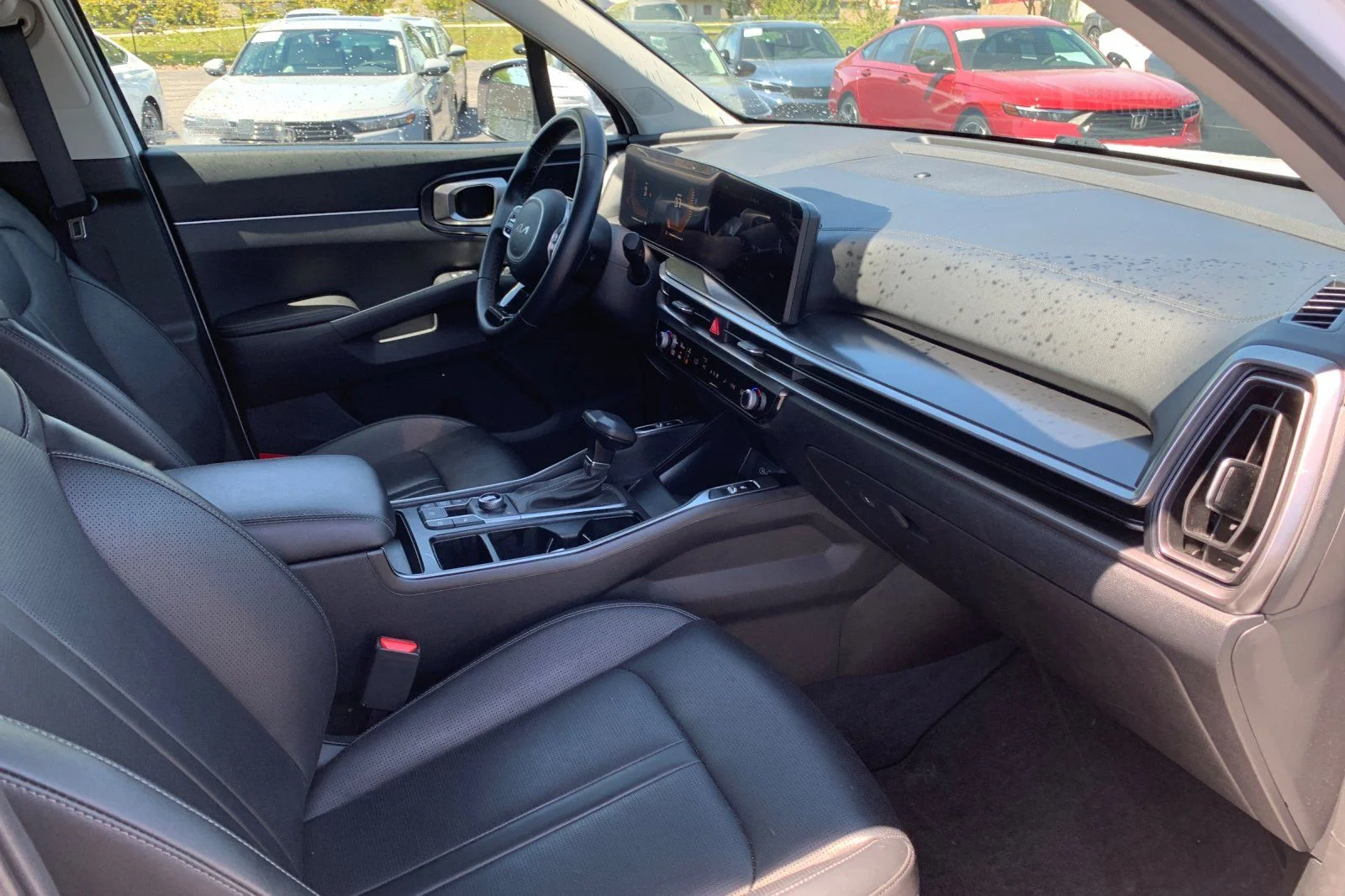 Used 2024 White Kia S image 21