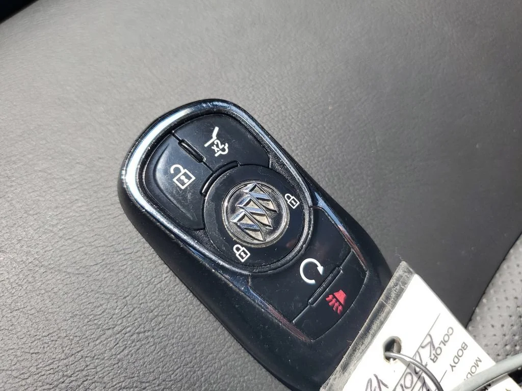 Used 2019 CHILI RED METALLIC Buick Essence image 29